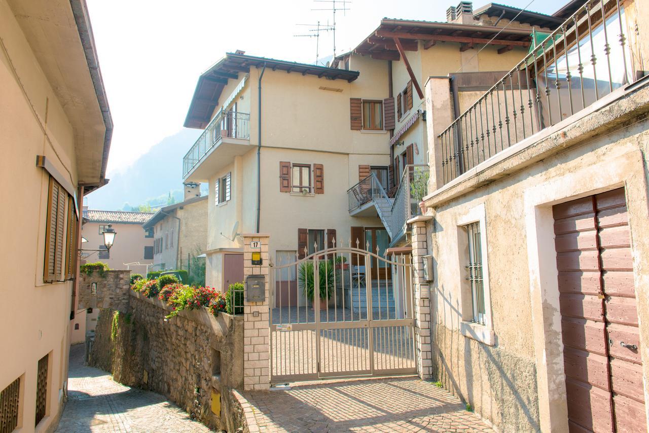 Апартаменты Casa Del Borgo Vesio Tremosine Экстерьер фото
